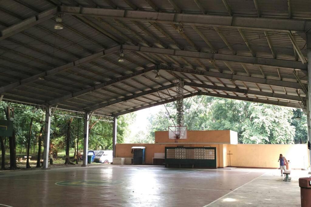 Big House In Quezon City Manila Zewnętrze zdjęcie